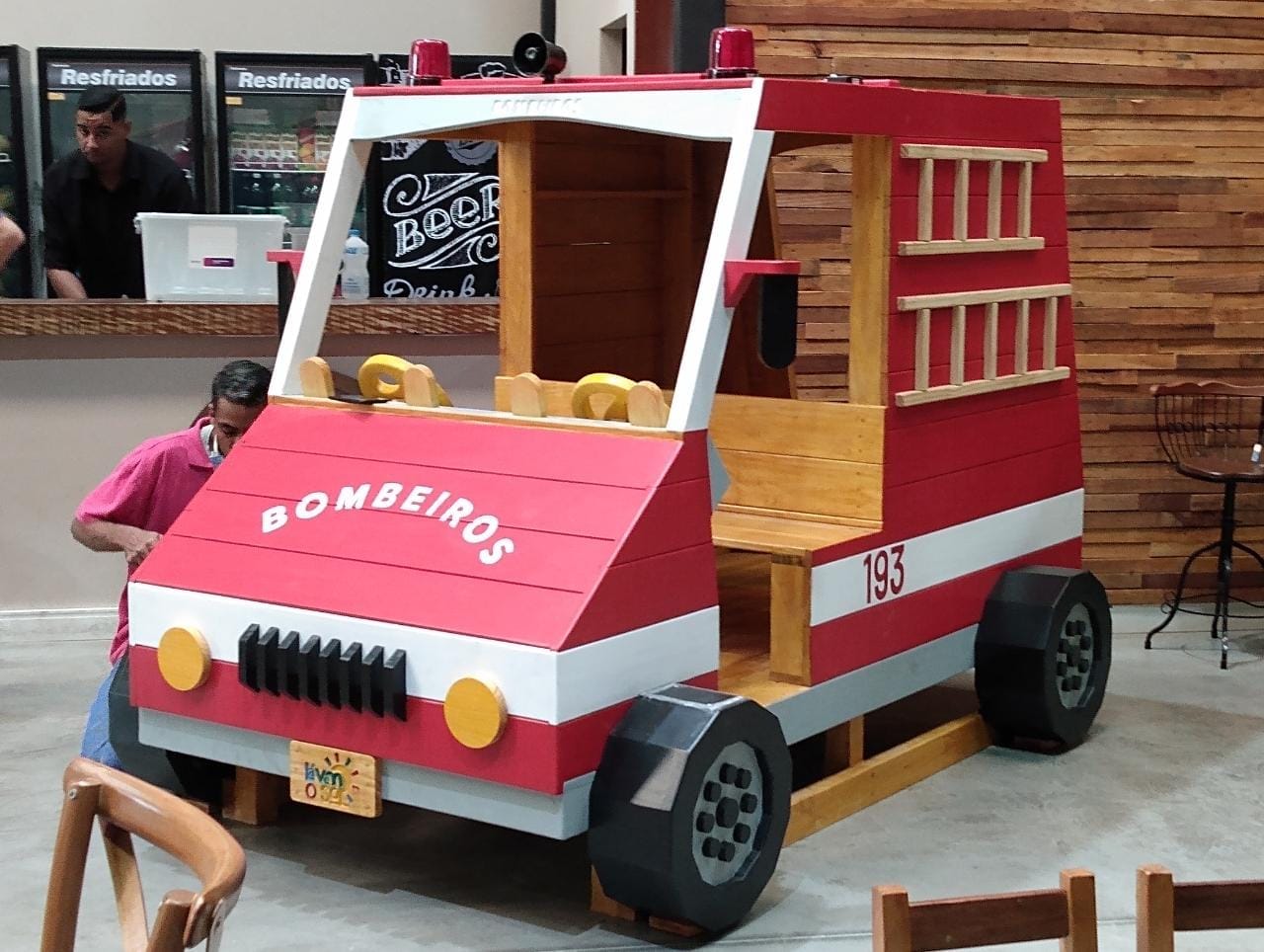 Carro de Bombeiro - Imagem 3