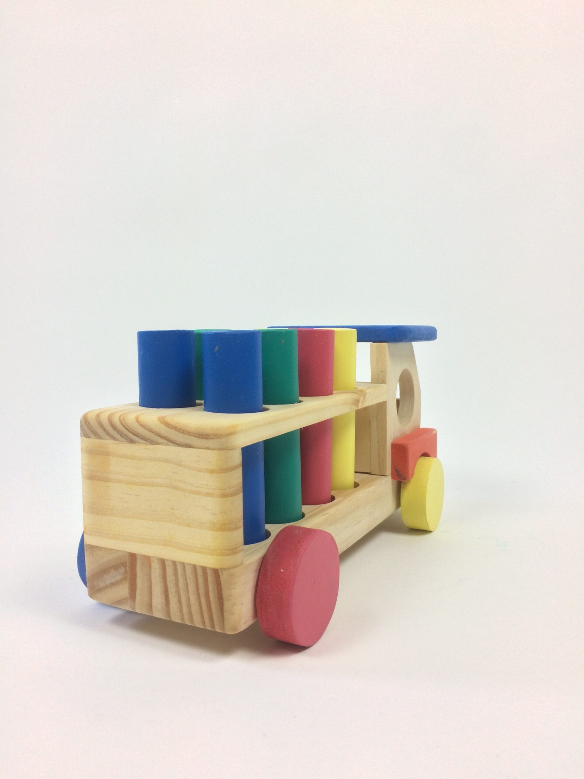 Caminhão com Pinos Coloridos - Imagem 2